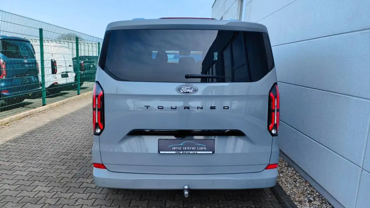 Ford Tourneo Custom 2026 — фото 9