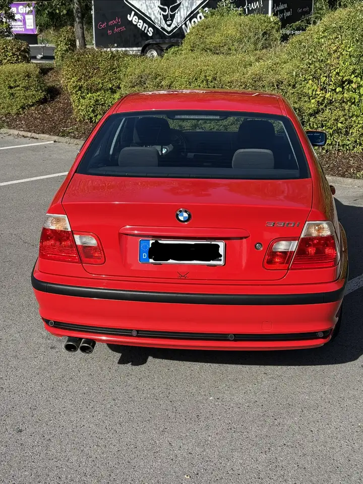 BMW 330i, foto 6
