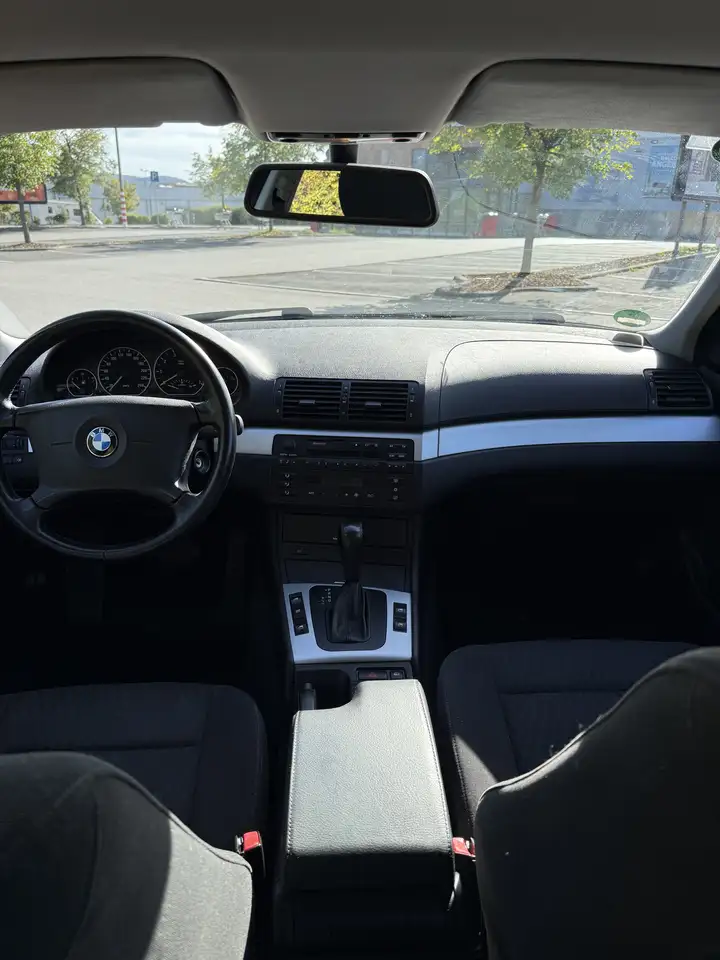 BMW 330i, foto 12