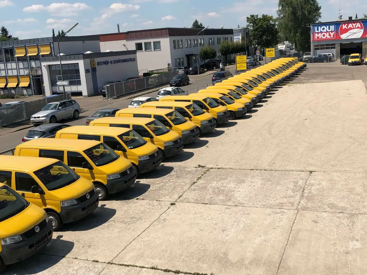 Volkswagen T5 Kombi 1.9 TDI T5  Transporter mehrere auf Lager Amarillo - 2