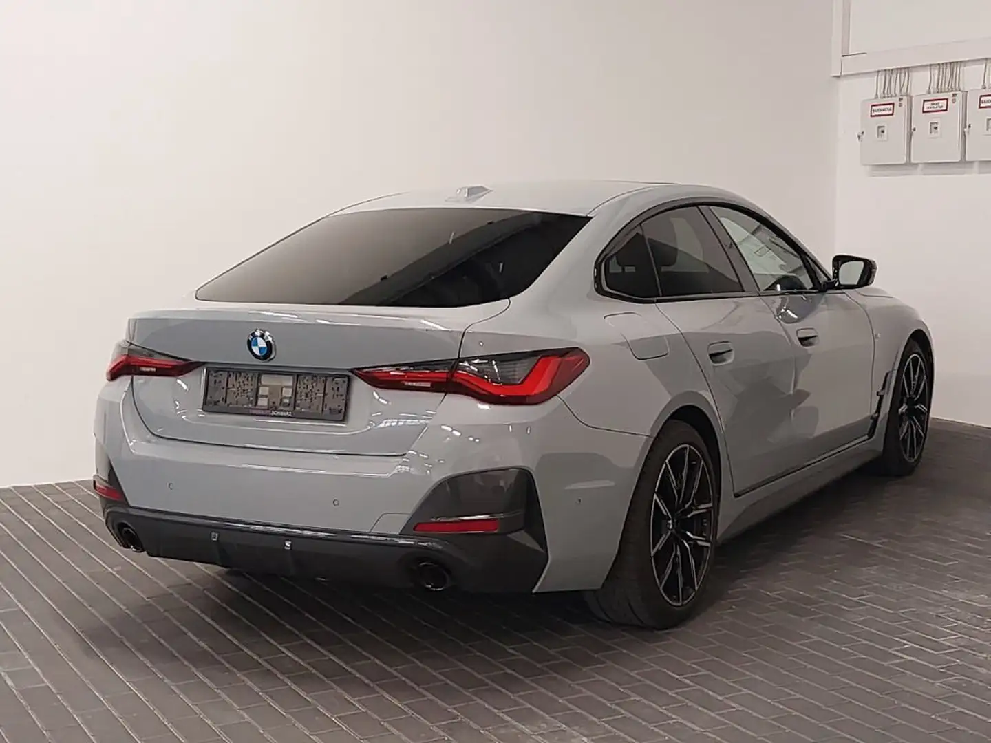 BMW 420 d Gran Coupe xDrive M Sport AHK/ACC/GLSDACH Grau - 2