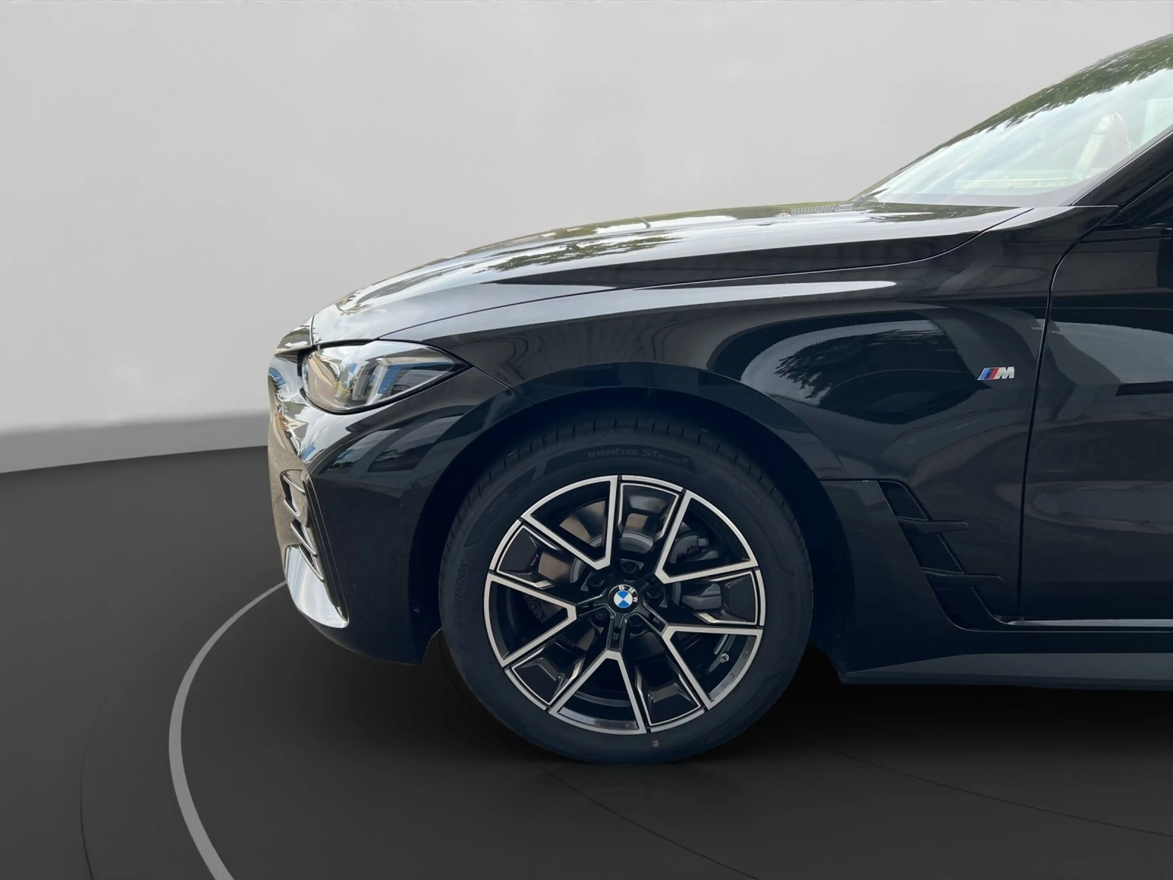 BMW i4 eDrive40 Gran Coupé M Sportpaket AHK HeadUp Drivin — photo 14