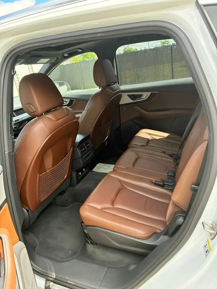 Audi Q7 снимка Audi Q7