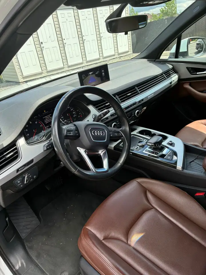 Audi Q7 снимка Audi Q7