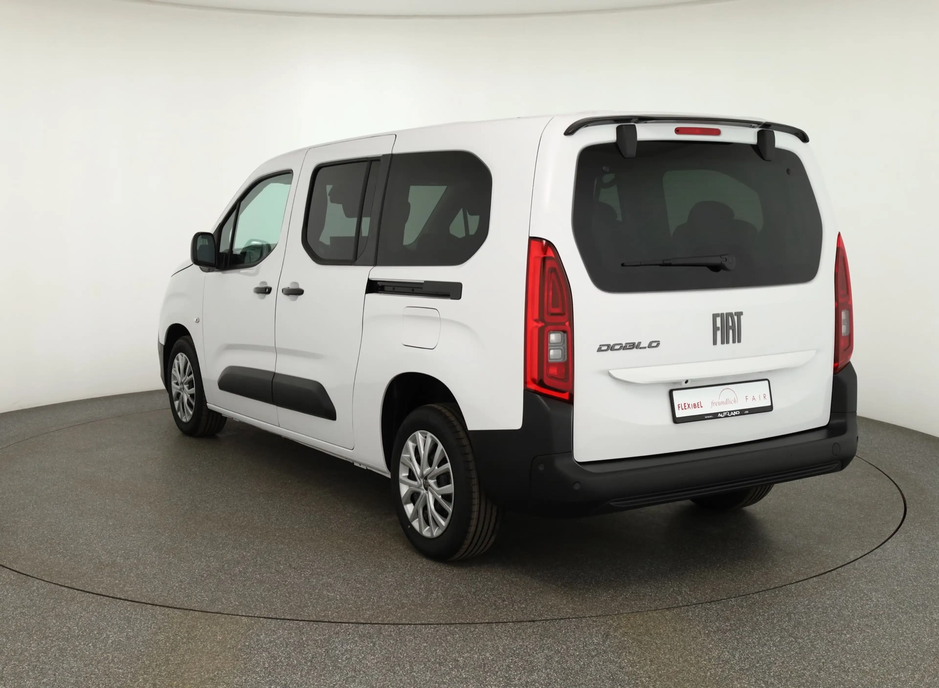 Fiat Doblo Maxi 1.5 BlueHDi Aut. LED Navi 7-Sitzer — photo 3