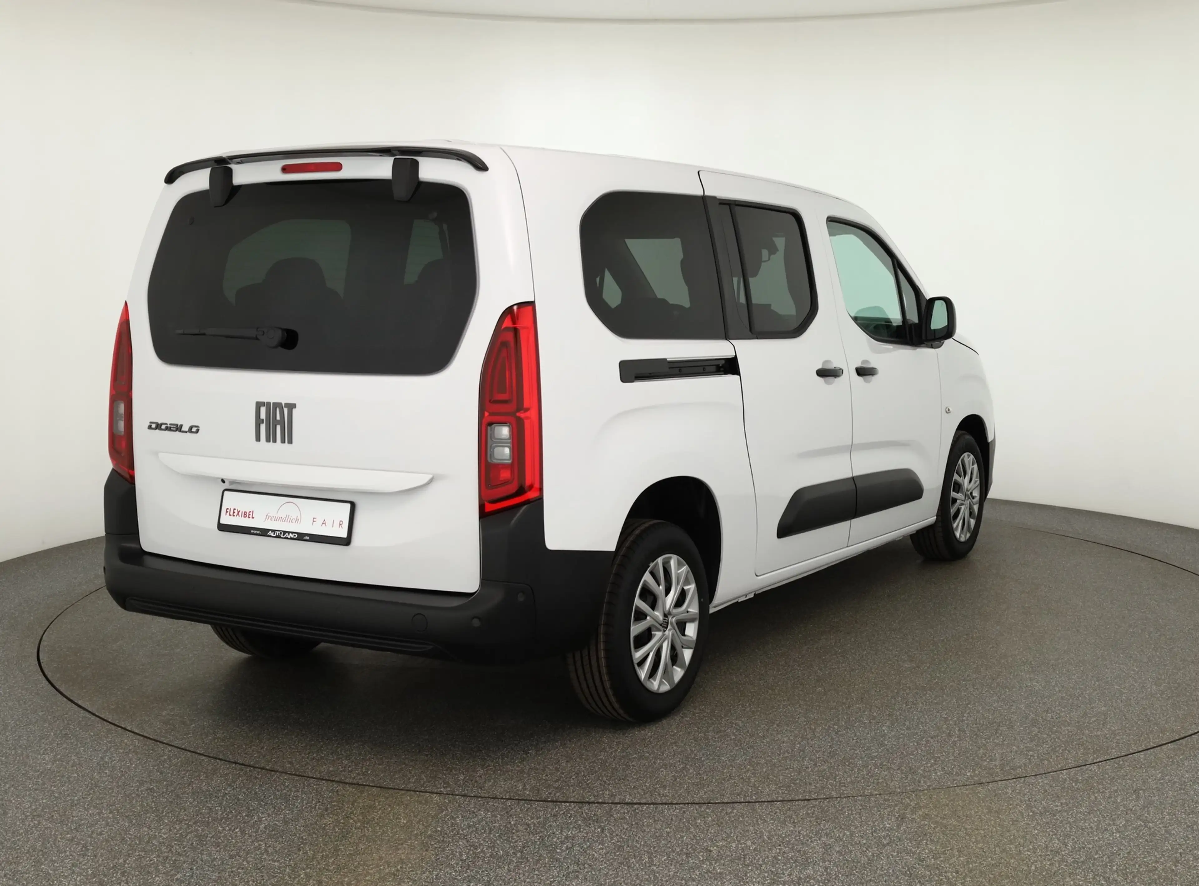Fiat Doblo Maxi 1.5 BlueHDi Aut. LED Navi 7-Sitzer — photo 5