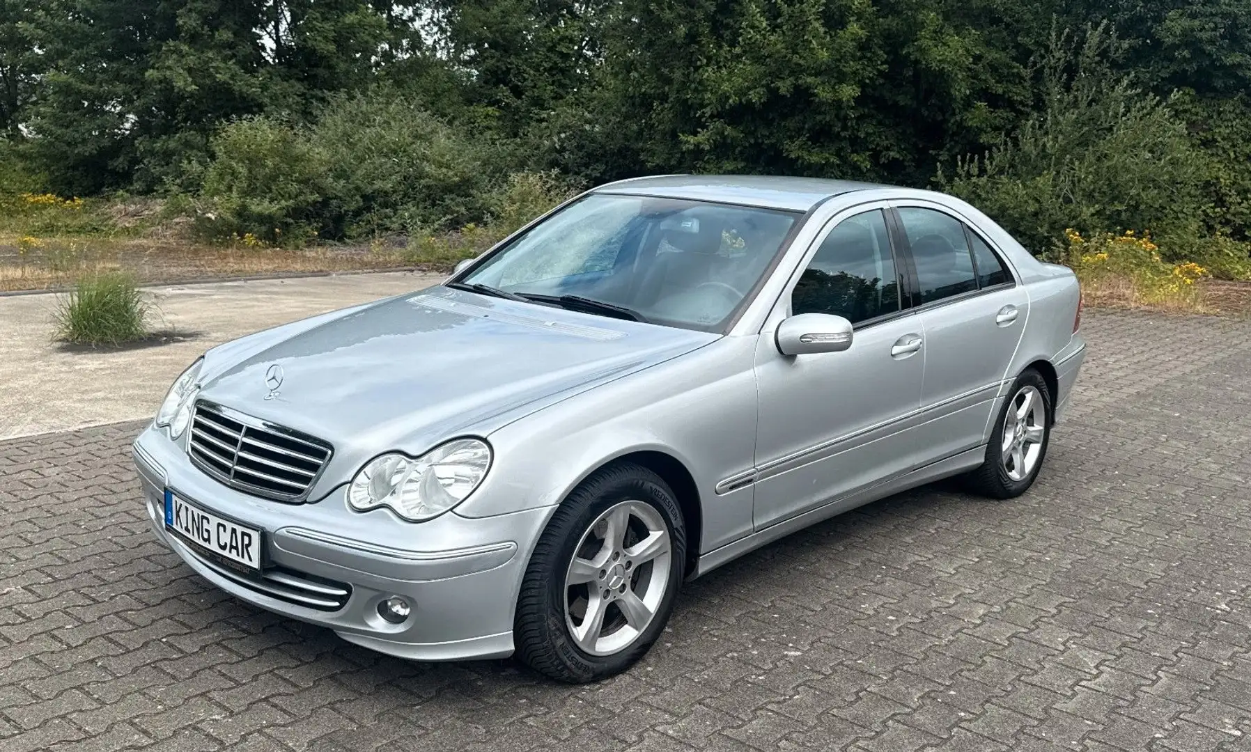 Mercedes-Benz C 180 Kompressor*AVANTGARDE*AUTOMATIC*LEDER*AHK* Silber - 1