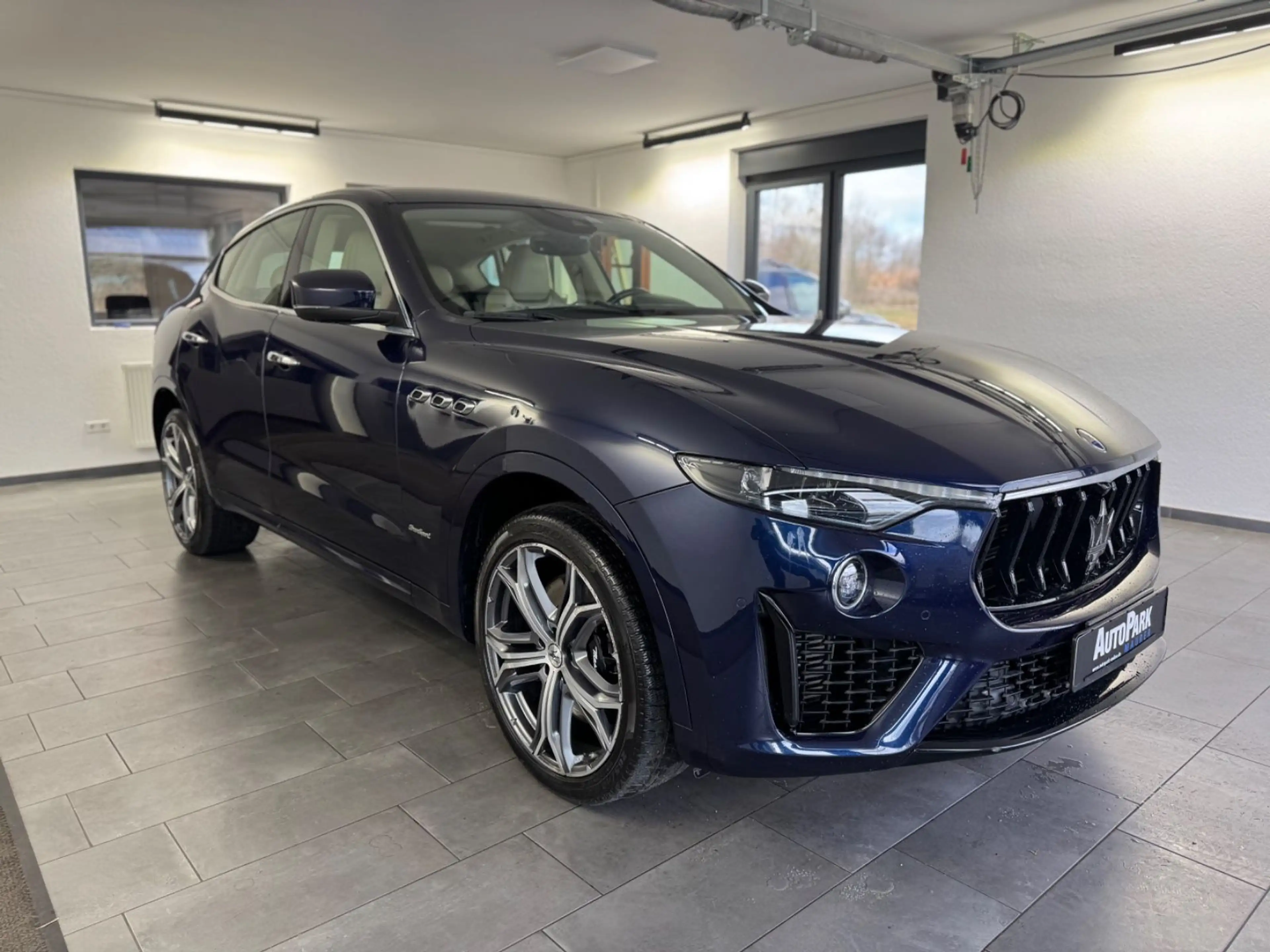 Maserati Levante Diesel *Fahrassistenz*Bi-Xenon*Sport* — photo 5