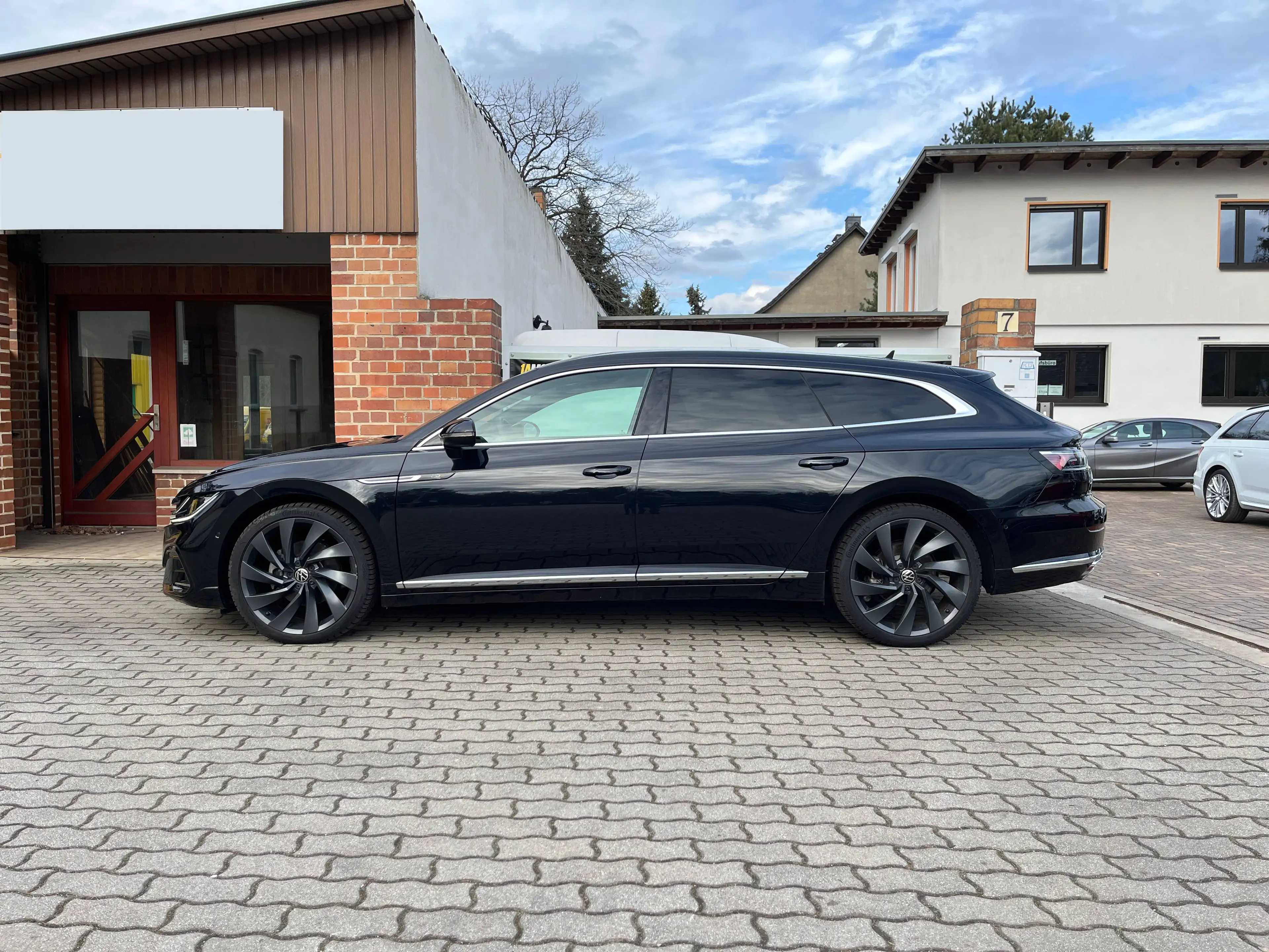 Volkswagen Arteon R-Line - Kamera - 4x Sitzheizung - Panoramadach - Matrix-LED — photo 2