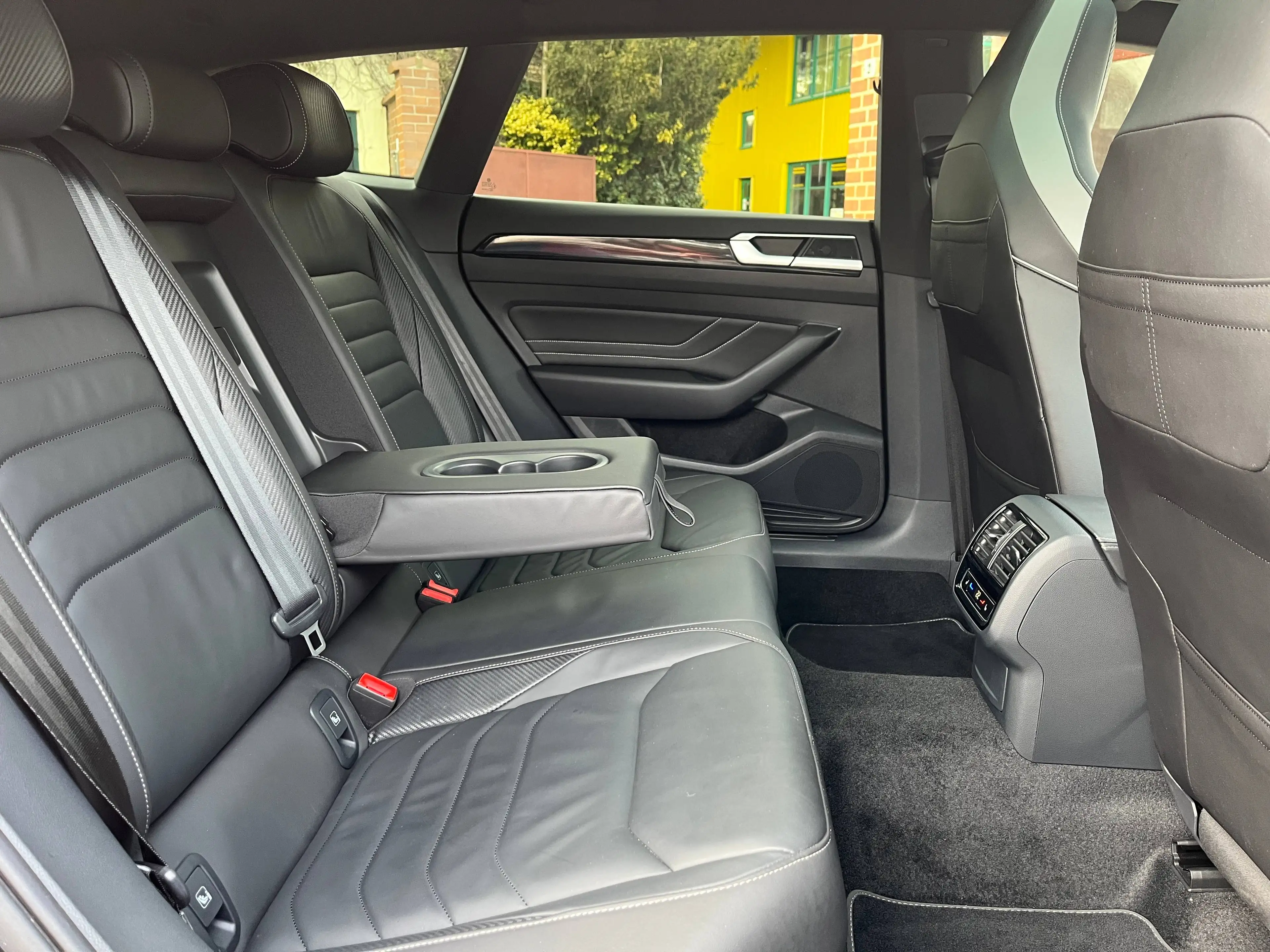 Volkswagen Arteon R-Line - Kamera - 4x Sitzheizung - Panoramadach - Matrix-LED — photo 14