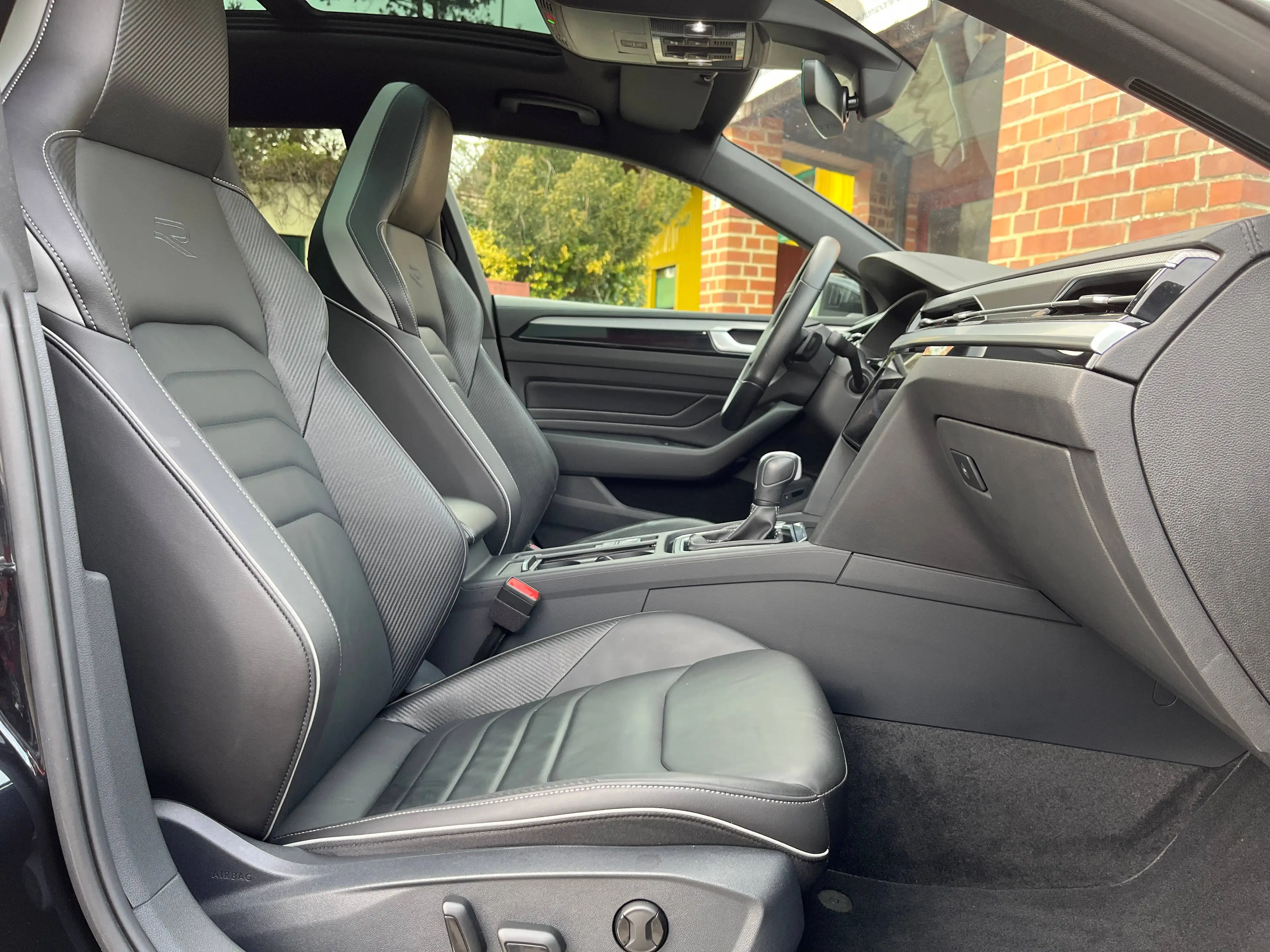 Volkswagen Arteon R-Line - Kamera - 4x Sitzheizung - Panoramadach - Matrix-LED — photo 11