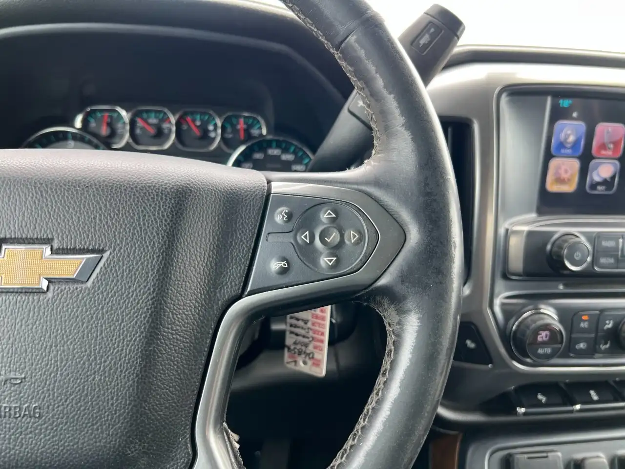 Chevrolet Silverado 1500 снимка Chevrolet Silverado 1500