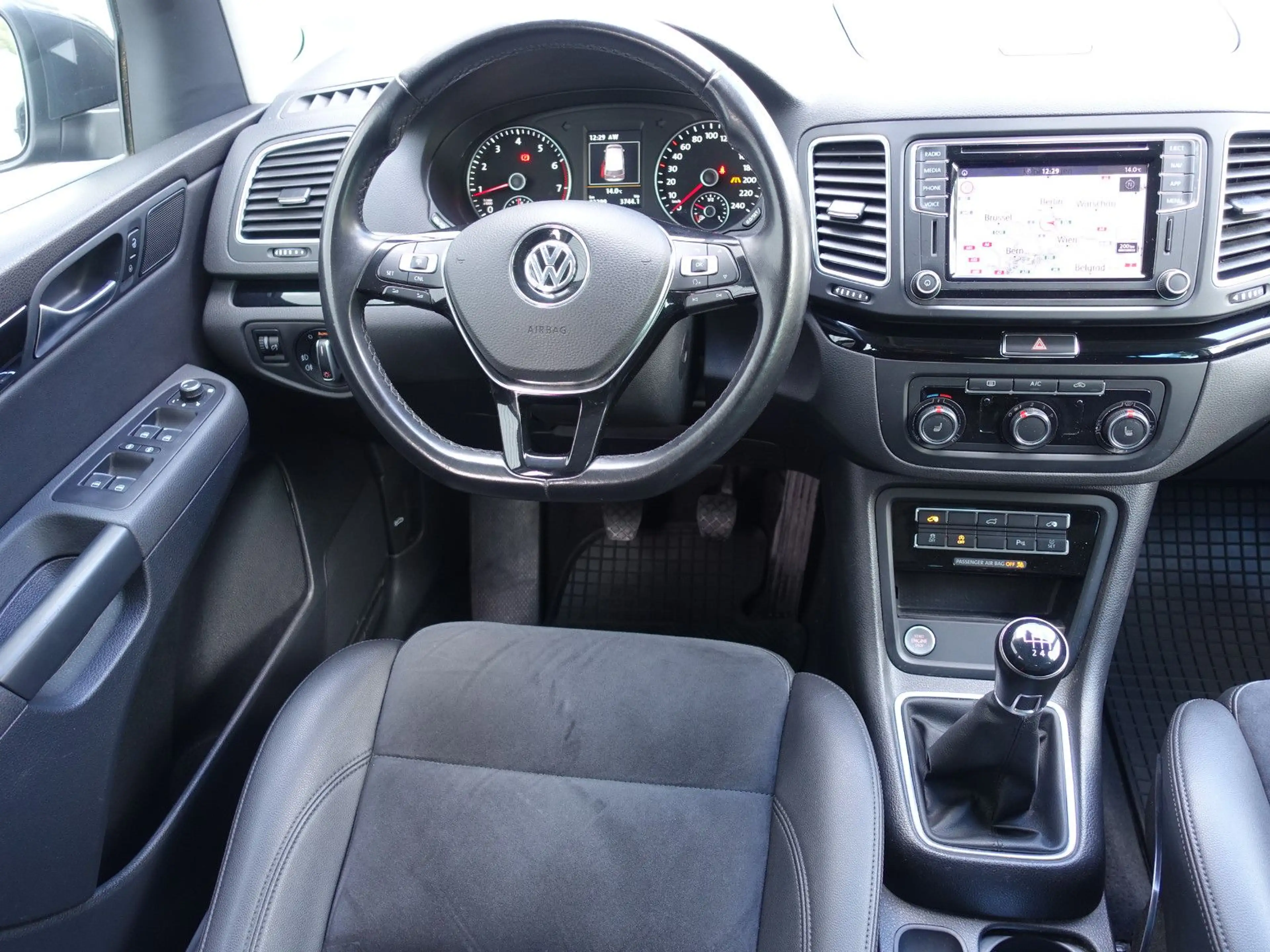 Volkswagen Sharan 1.4 TSI Highline*XENON*NAVI*ALCANTARA*ACC — photo 3
