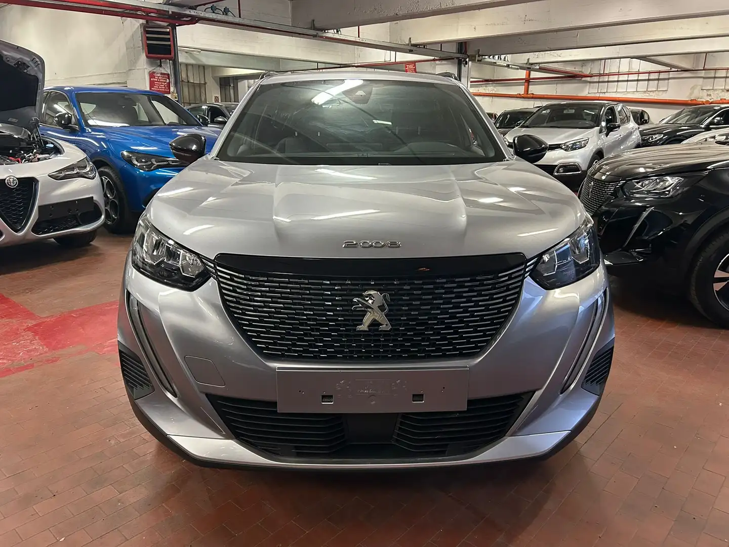 Peugeot 2008 1.2 130cv S&S Allure Pack + Navi + Telecamera Grigio - 2
