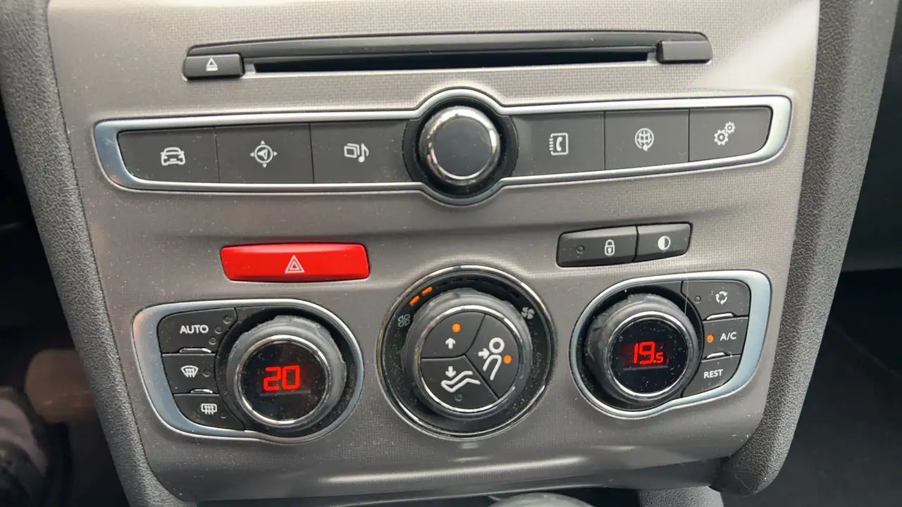 Citroen C4 Berline — photo 24