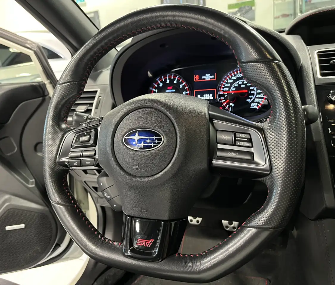 Subaru WRX снимка Subaru WRX