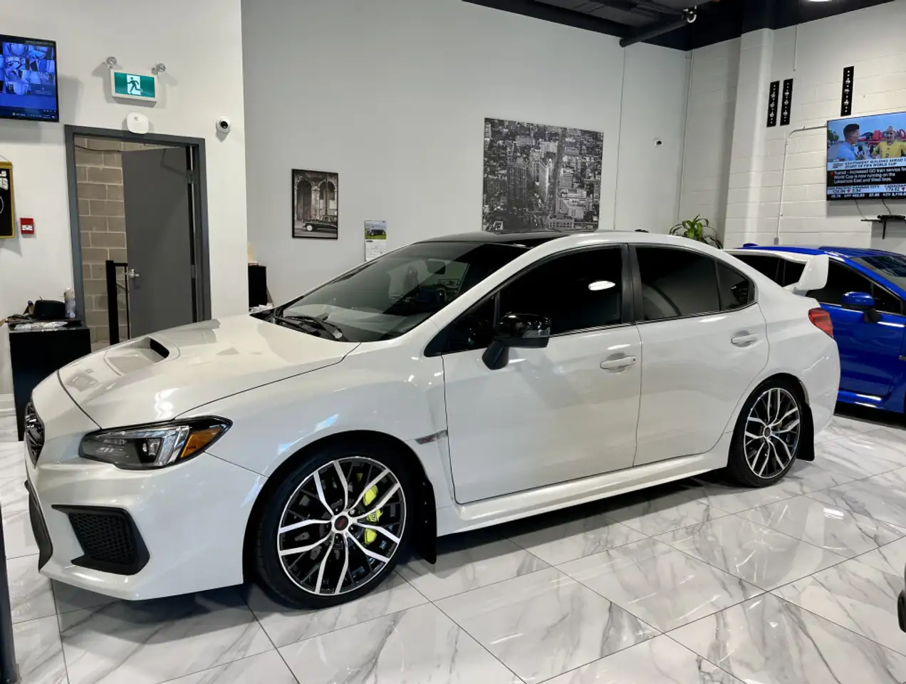 Subaru WRX снимка Subaru WRX