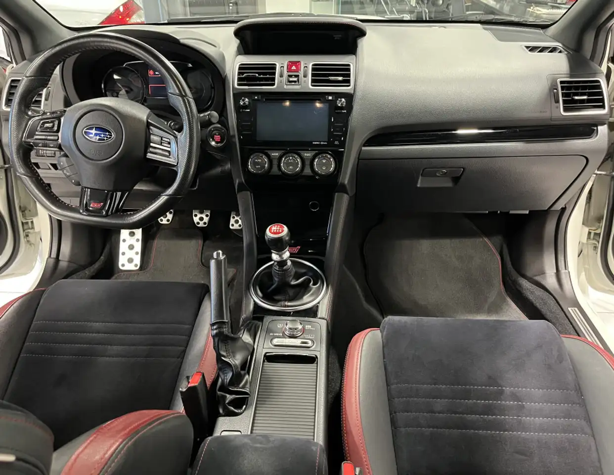 Subaru WRX снимка Subaru WRX