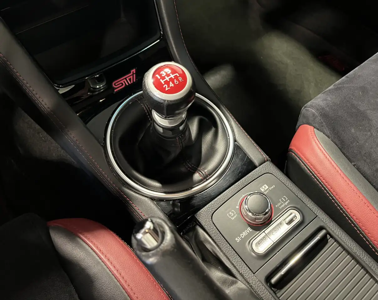 Subaru WRX снимка Subaru WRX
