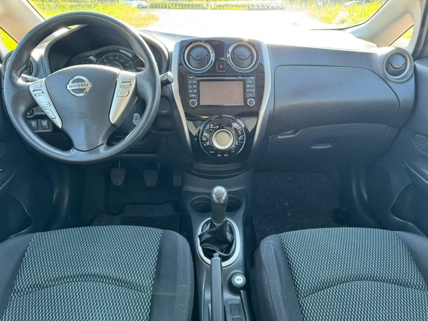 Nissan Note 1.2 12V DIG-S 98CV Tekna Gris - 2