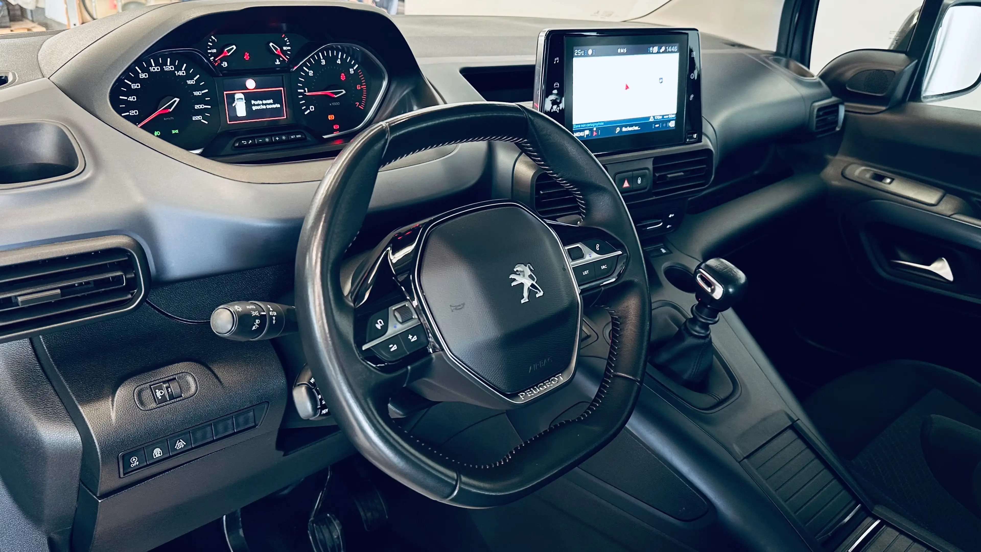 Peugeot Rifter 1.2 Performance PDC NAVI BLUETOOTH ISOFIX LIM CRUISE CLIM BIZONE — photo 9