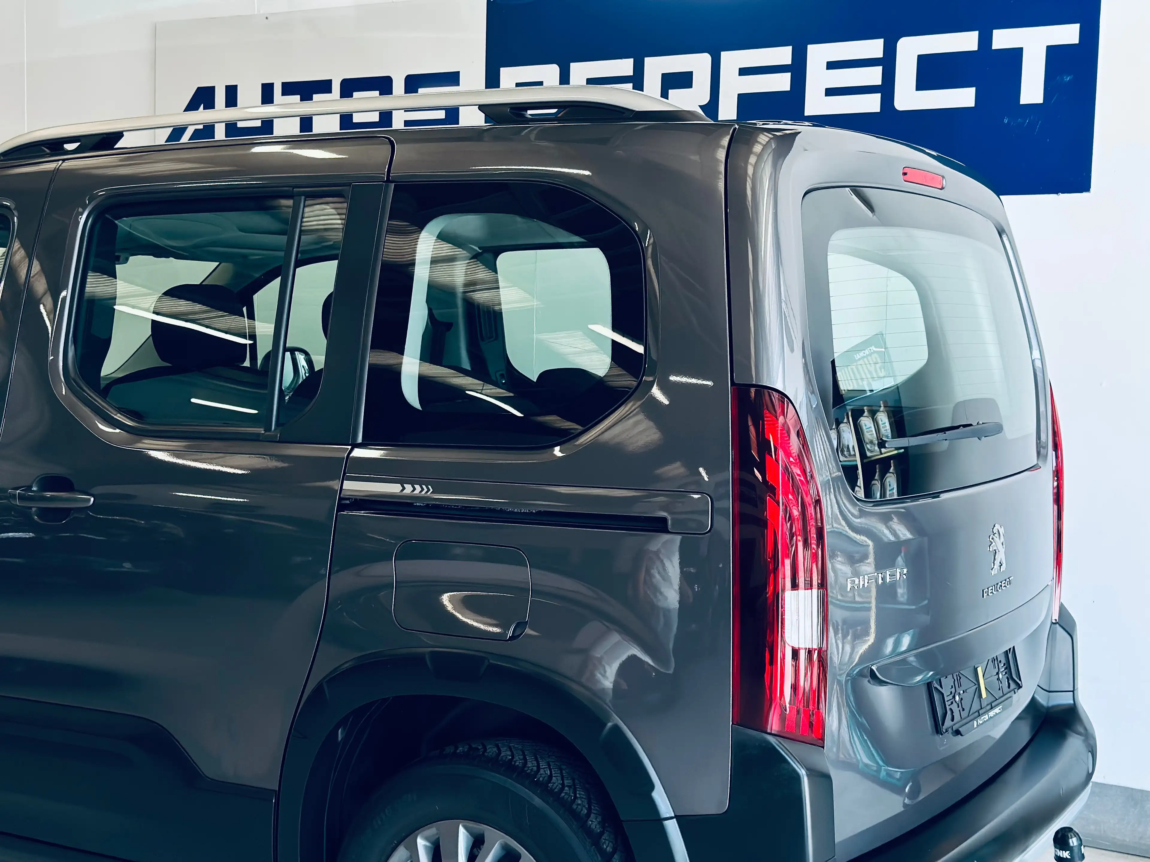 Peugeot Rifter 1.2 Performance PDC NAVI BLUETOOTH ISOFIX LIM CRUISE CLIM BIZONE — photo 6