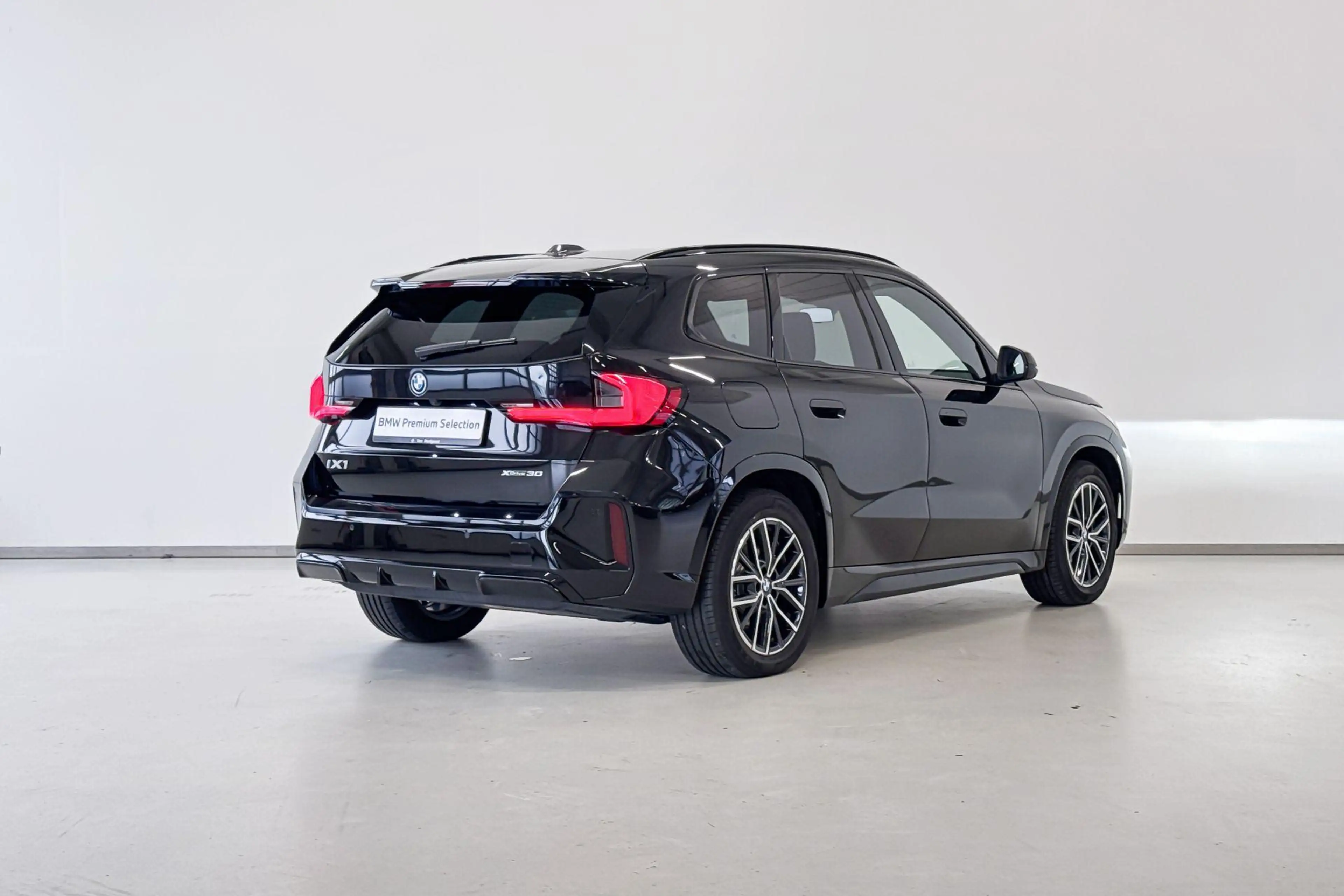 BMW iX1 xDrive30 67 kWh - Verwacht: november 2026 — photo 6