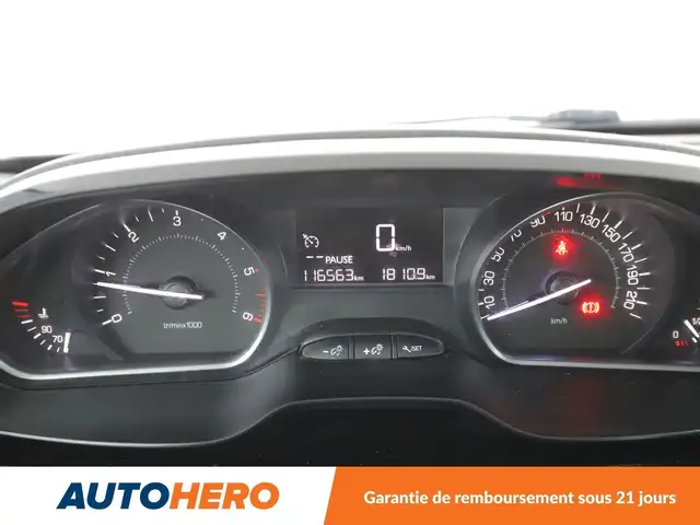 Peugeot 208 view 20