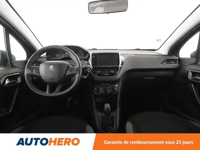 Peugeot 208 view 12