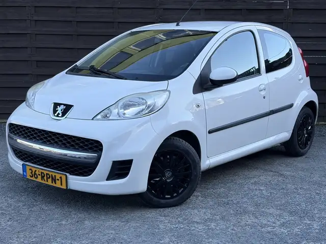 Peugeot 107 1.0-12V XS / Airco / Bluetooth / NAP