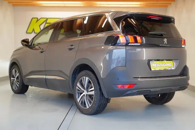 Peugeot 5008 view 7
