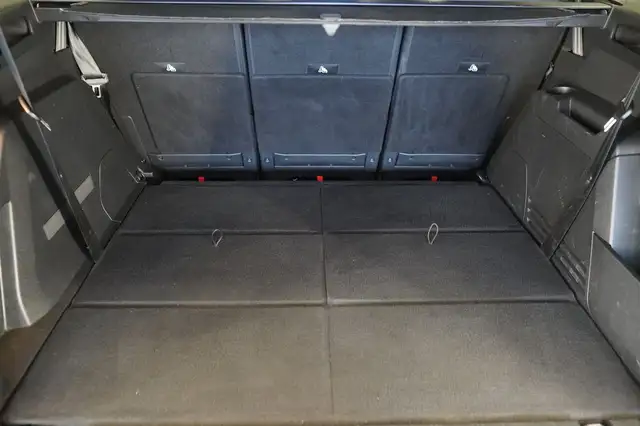 Peugeot 5008 view 17