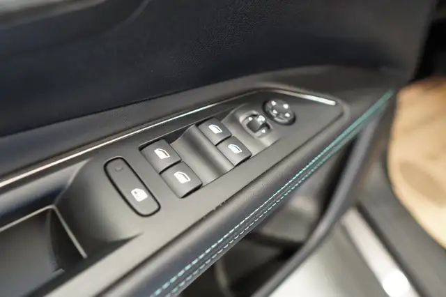 Peugeot 5008 view 14