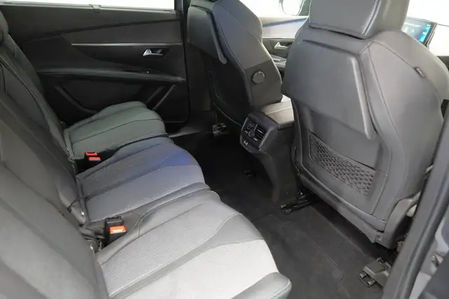 Peugeot 5008 view 20