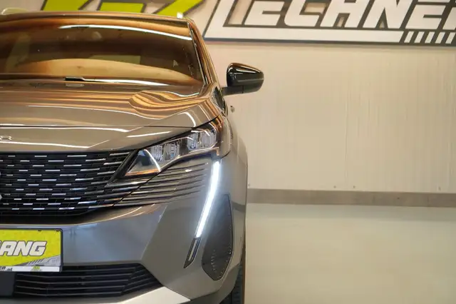 Peugeot 5008 view 10