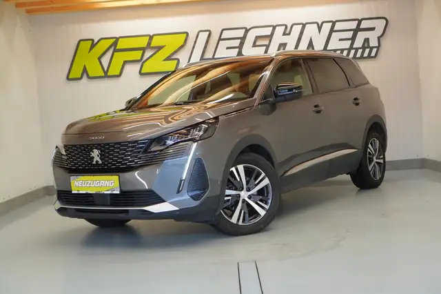 Peugeot 5008 view 8