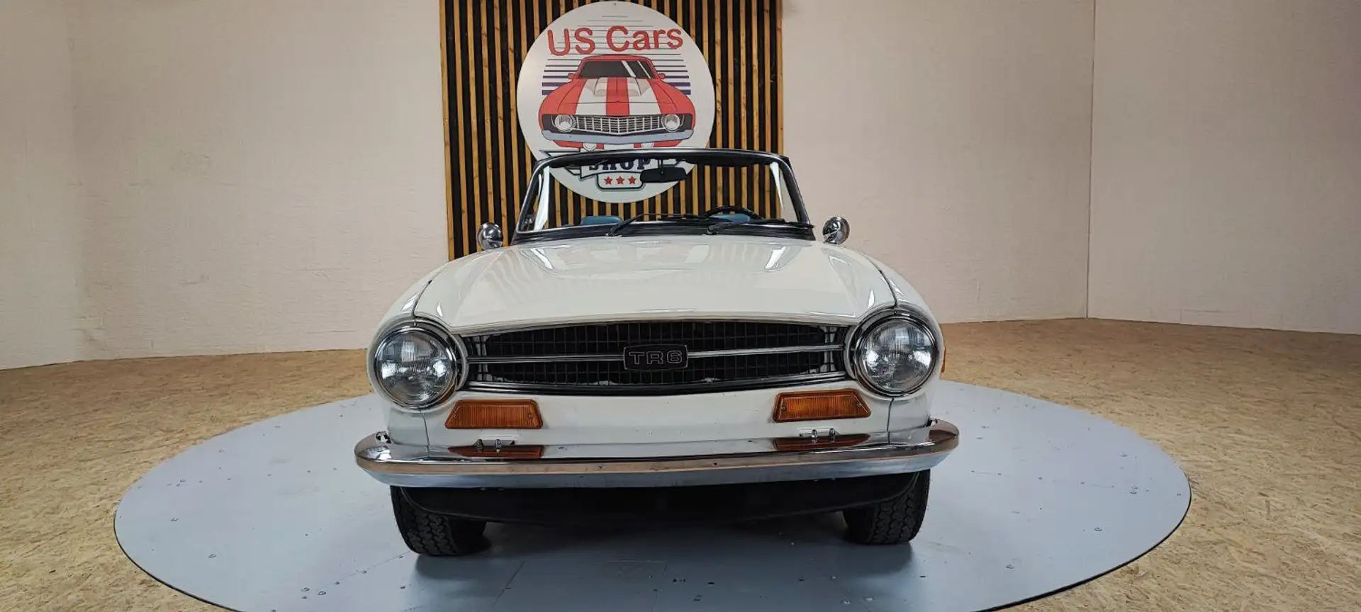 Triumph TR6 Weiß - 2