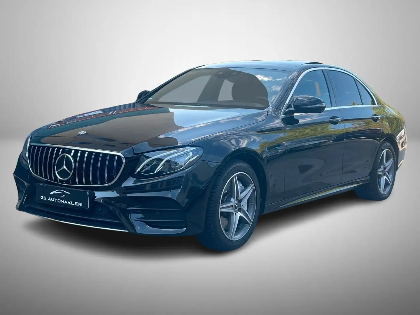 Mercedes-Benz E 300 e Lim.  AMG DESIGNO BURMESTER PANO Noir - 1