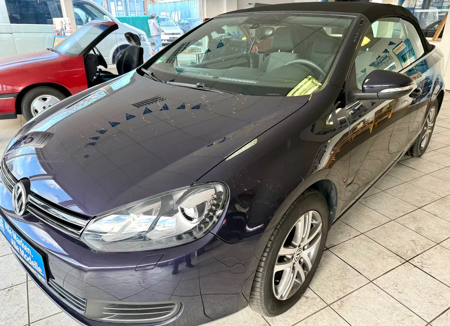 Volkswagen Golf Cabriolet Basis Violett - 2