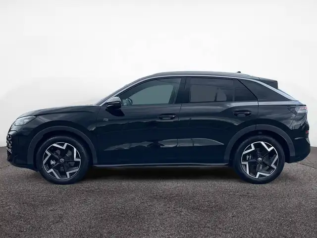 Volkswagen T-Roc view 5