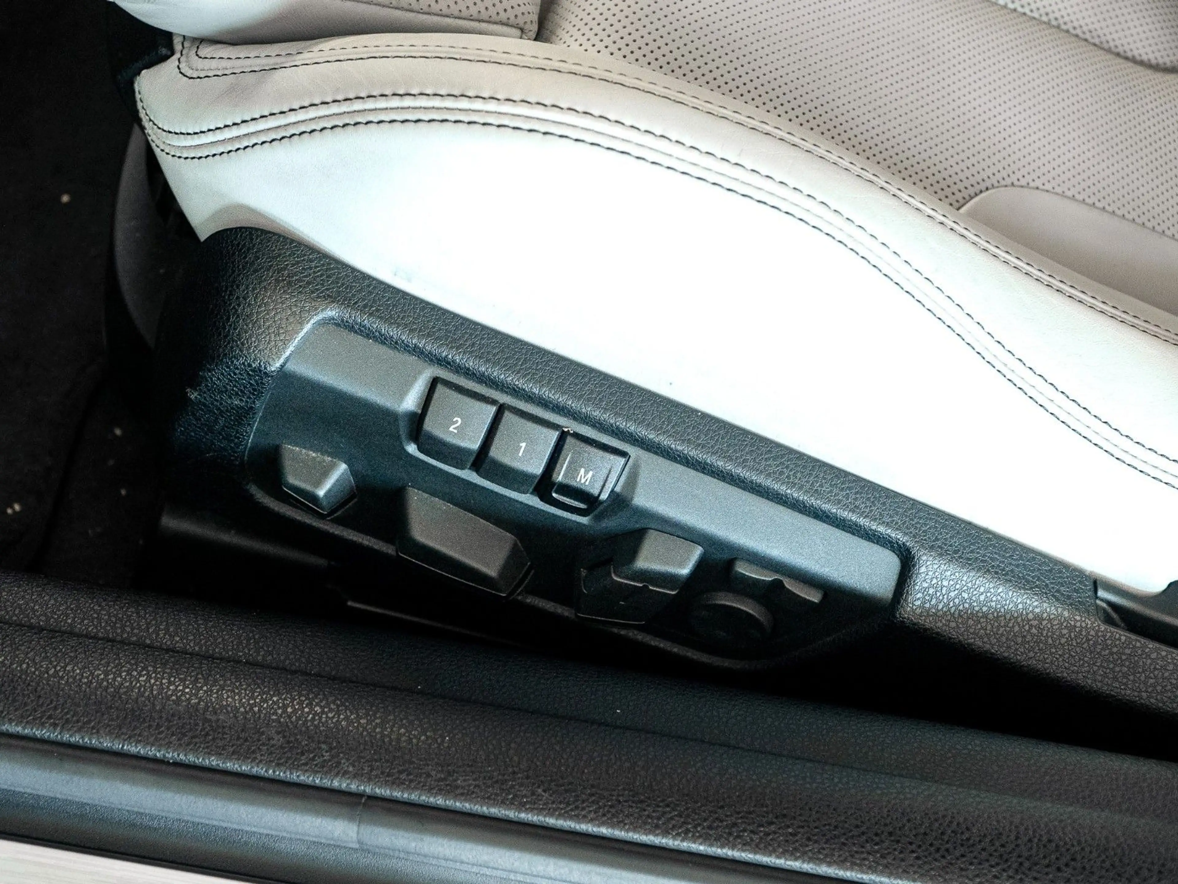 BMW M6 Coupé B&O HUD Soft-Close Carbon Merino — photo 14