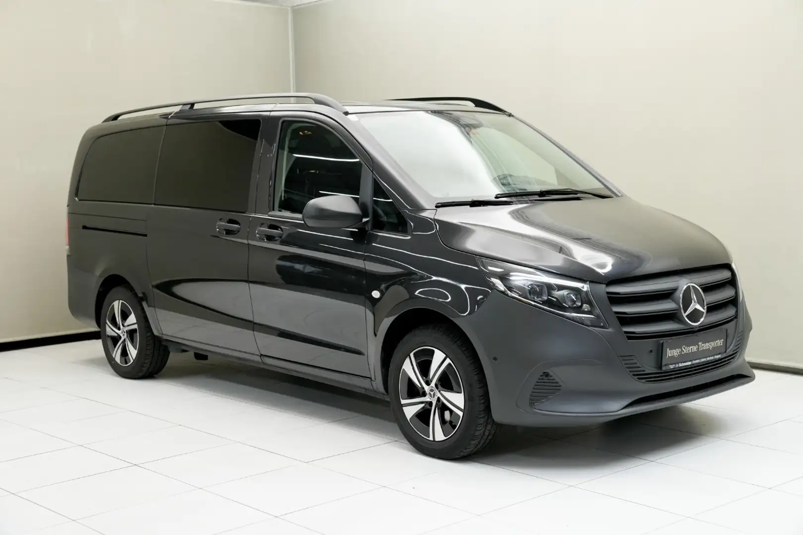 Mercedes-Benz Vito 116 CDI Tourer PRO Lang Navi W-Paket KlimaA Grau - 1