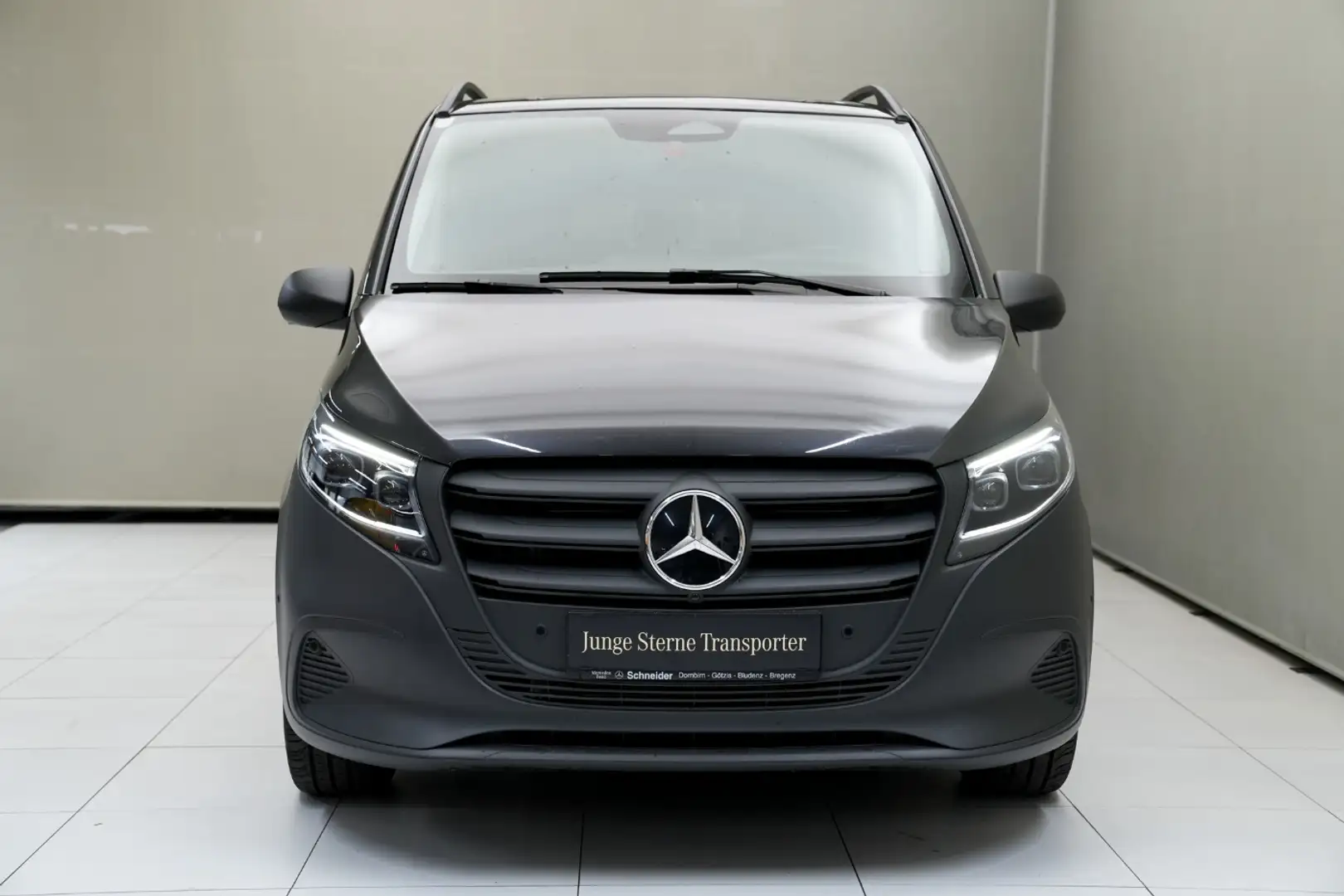 Mercedes-Benz Vito 116 CDI Tourer PRO Lang Navi W-Paket KlimaA Grau - 2