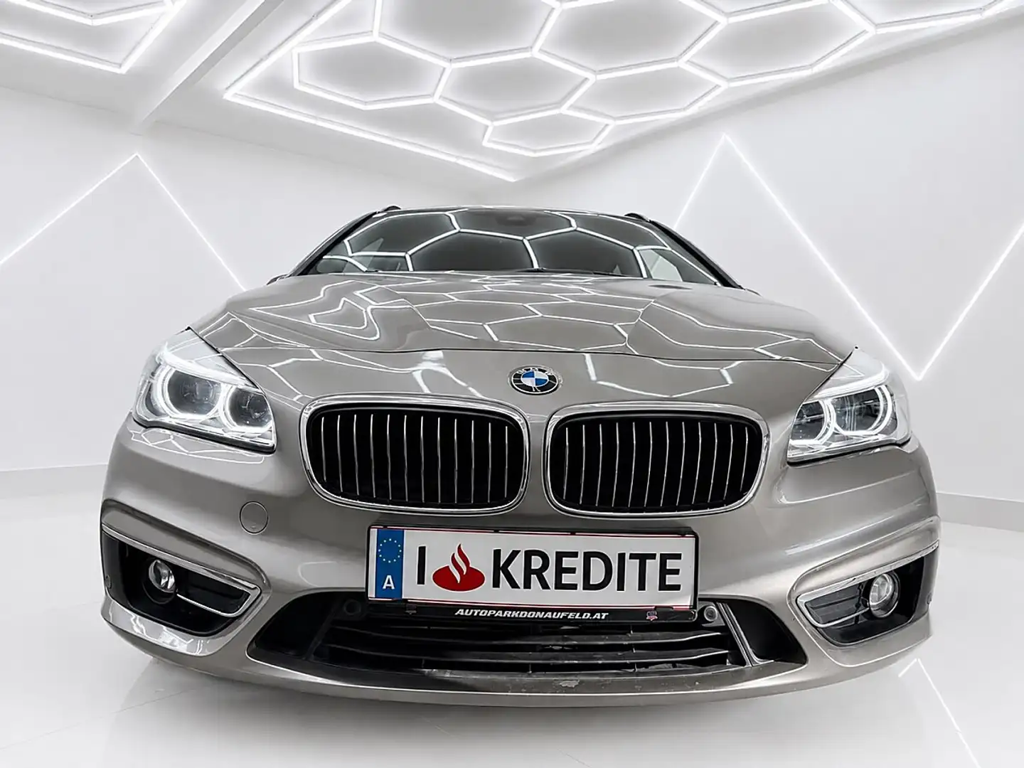BMW 218 i2er-Reihe Active Tourer Sport Line/WENIG KM/Ge... Silber - 2