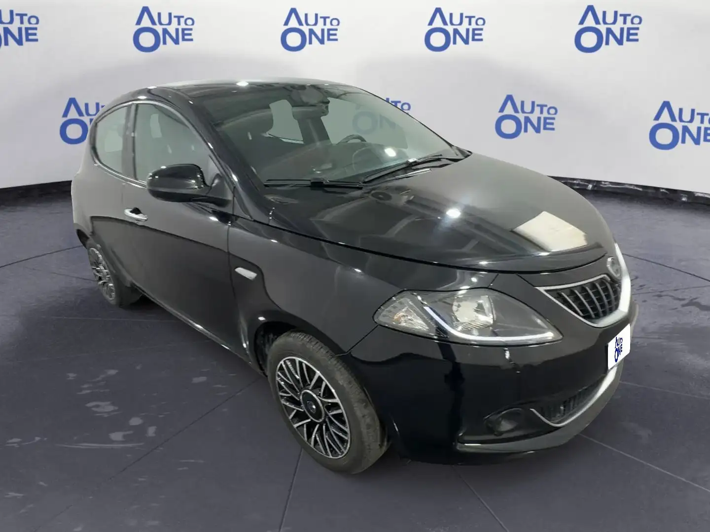 Lancia Ypsilon 1.0 HYBRID 70CV PLATINO - * Nero - 1