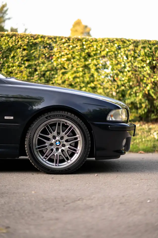 BMW M5 4.9i V8, foto 8