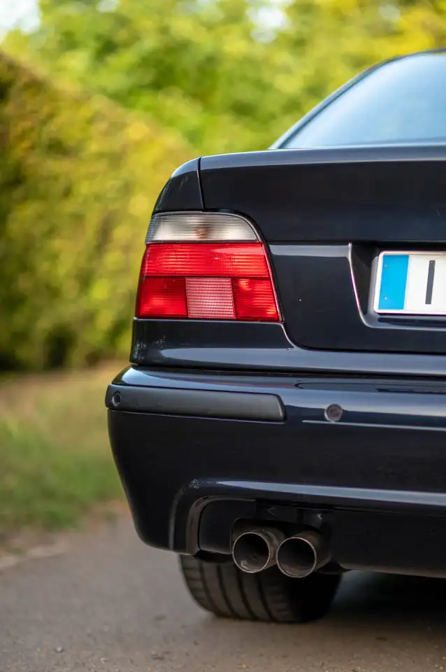 BMW M5 4.9i V8, foto 11