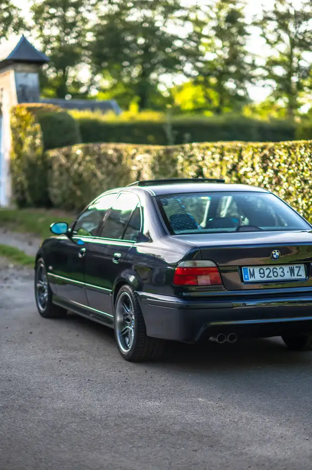 BMW M5 4.9i V8, foto 6