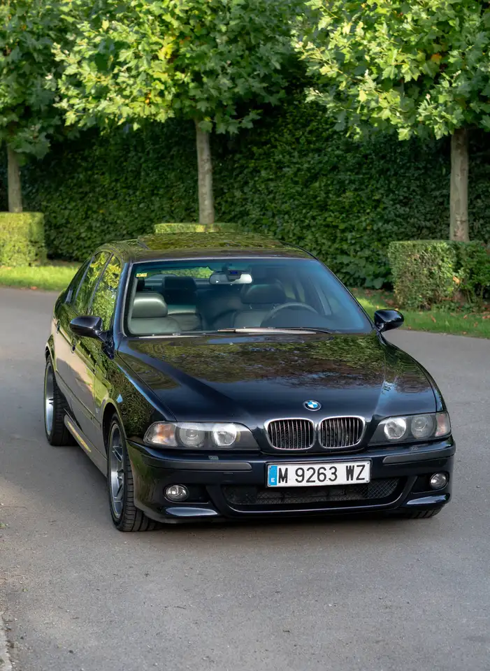 BMW M5 4.9i V8, foto 2