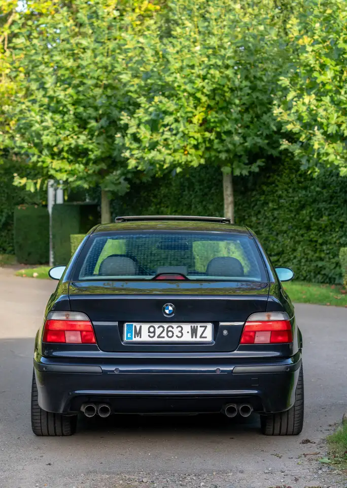 BMW M5 4.9i V8, foto 4